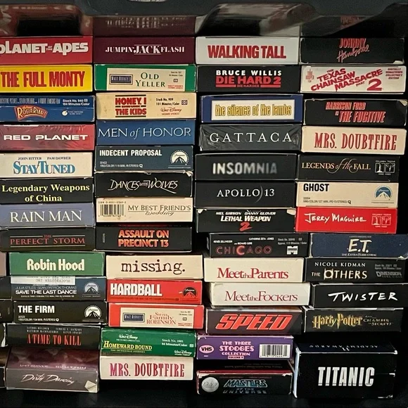 π« Donatedπ« Lot/8 MAKE βn OFFER Choose 8 VHS Movies 80βs 90βs 2000βs more - Picture 2 of 11